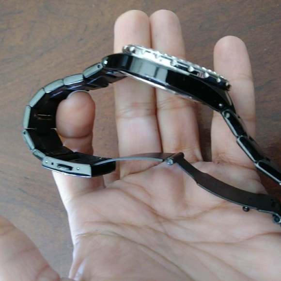 Watch - Picture 2 of 8